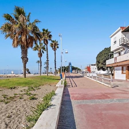 Apartamento Frente A La Playa Malaga Bagian luar foto