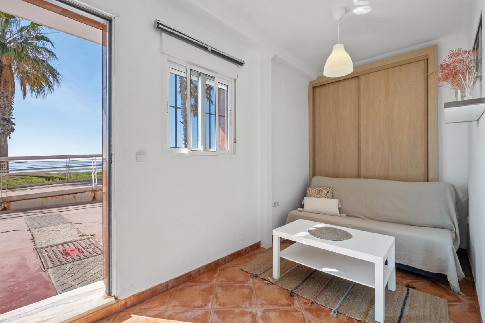 Apartamento Frente A La Playa Malaga Bagian luar foto